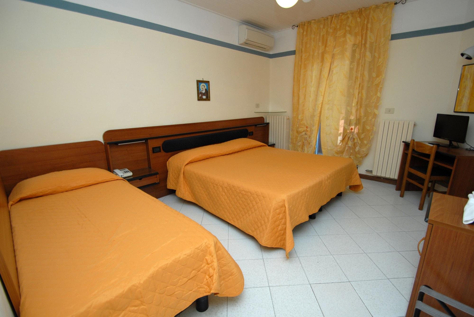 Hotel Baia Del Sorriso Castiglioncello Exterior foto